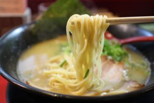 豚骨風ラーメン