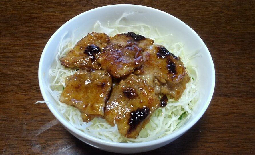 豚バラ照り焼き丼